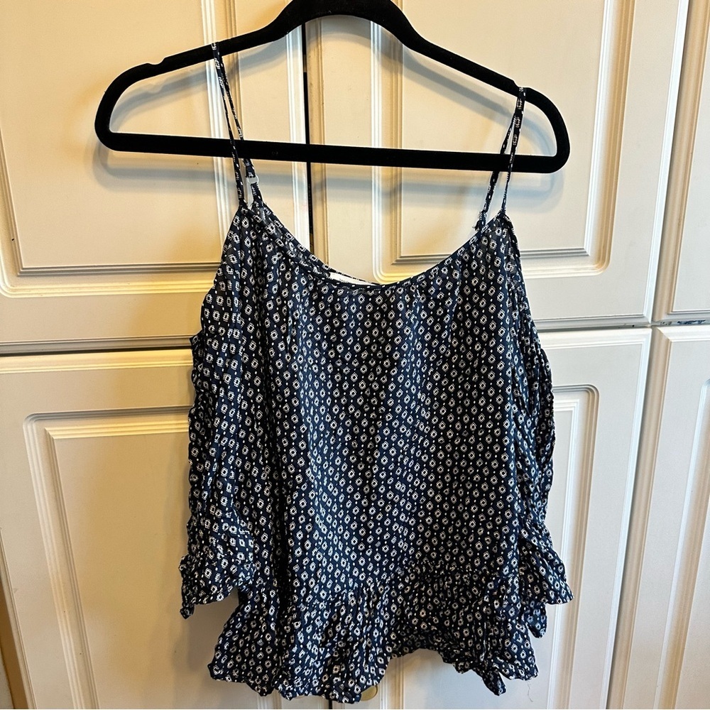 Breachlunchlounge Woman’s Navy & White Floral Cold-Shoulder Blouse, size M